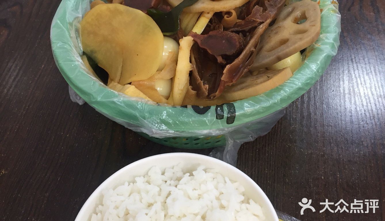 挺辣的，也很好吃～第二次来，上菜很快，味道不错