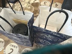 -霸王茶姬(云杉奥莱店)