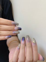 -花岐款式专研健康美甲沙龙