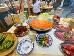 -王奋斗贵州酸汤牛肉火锅