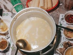 -禄婶鸡煲·打边炉