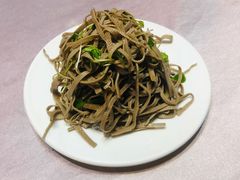 香椿苗拌豆腐丝-前门故事烤鸭店(十里河店)