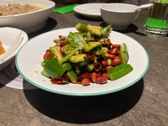 下酒花生米拍黄瓜-汤城小厨•粤菜•靓汤(苏州街店)