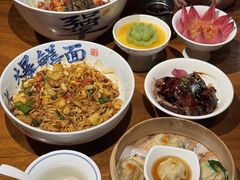 -李犟大爆鳝面·手工蟹黄包(湖滨西湖店)