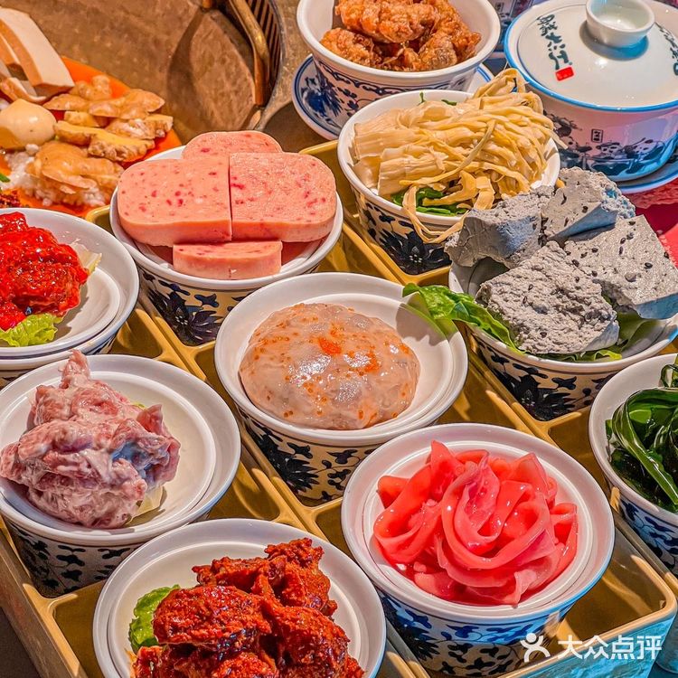 老板疯了!菜品统统都10块💰!