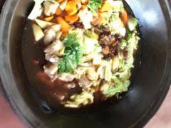 -粘豆包柴火铁锅炖