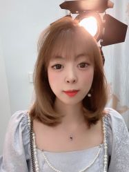 点击看大图 -V8潮牌·接发烫染连锁