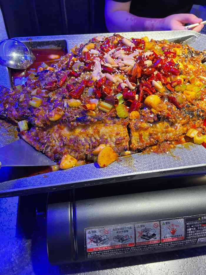 川百汇烤鱼·泡饼(燕郊弘阳广场店)-"寒风中排了半个小时的队才吃上的