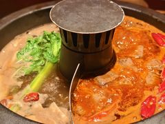 -晓宇重庆火锅(西安荟聚店)