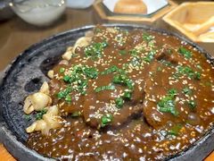 -蜜桃餐厅·伴山(湖滨商业街店)