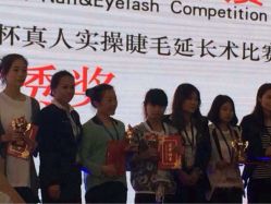 小雪老师在国际美睫大赛中获奖喽，恭喜恭喜-甲壳儿美甲美睫