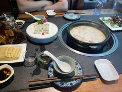 -大匠工房古船木艺术餐厅·猪肚鸡专门店(长白仙岛店)
