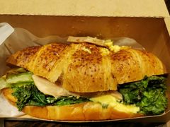 蛋香鸡肉可颂-星巴克臻选(南京金茂览秀城店)