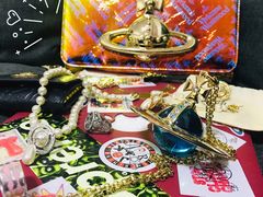 -Vivienne Westwood(上海来福士广场店)