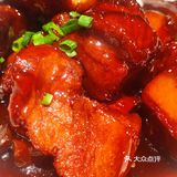 果然名不虚传，筱爷叔位于云廊黄金铺位，一眼就找到了