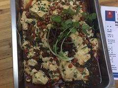 -罗满娘特色豆花烤鱼