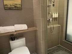 -杭州西湖湖滨银泰亚朵酒店