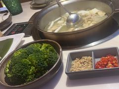-喃喃椰·糟粕醋椰子鸡火锅(七堡花园店)