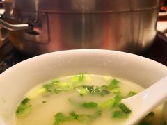 -尚尚仙·酸汤猪手·猪肚鸡火锅(华联万柳购物中心店)