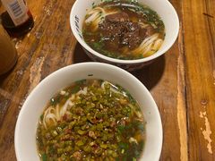 -矮子粉店1985·长沙米粉(湘春路店)