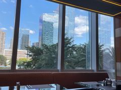 -大中华希尔顿酒店-念自助餐·嗨啤·小龙虾