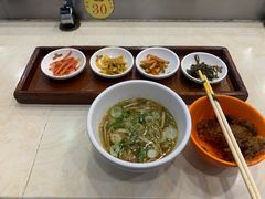 -乡党臊子面(丰庆公园店)