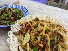 -江城燕子大排档(江汉路步行街店)