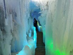 -大平台龙居瀑布旅游区