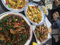 -郑小二山东特色炒鸡店(红小巷店)