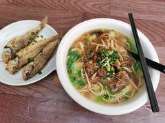 -小河无名面馆