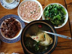 -云河农家乐饭店(福禄缘树山店)