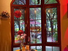 -月亮眼花园餐厅书吧酒吧