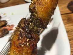 香辣鸡翅-三个大叔烤羊肉串·炭炉砂锅菜(西三旗店)