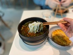 小锅米线-胡麻(静安嘉里店)