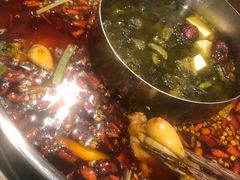 -蛙两只美蛙鱼头火锅(恒茂店)