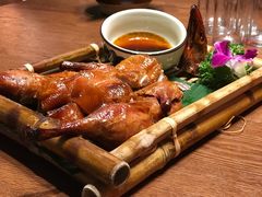 -老滇山寨•云南特色菜•地方菜•民族风情歌舞表演(金碧店)