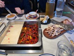 -尚尚仙·酸汤猪手·猪肚鸡火锅(华联万柳购物中心店)