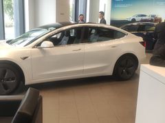 -TESLA 特斯拉(上海太古汇体验店)