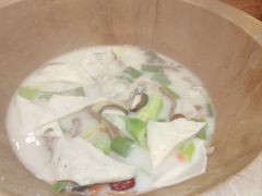 -滇香肴·云南菜蒸汽石锅鱼(云南北路店)