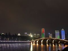 -万绿园