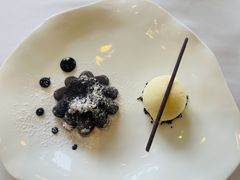 巧克力蛋糕配香草冰淇淋-Jean Georges