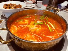 -野山舂·贵州现舂酸汤牛肉(民生路店)