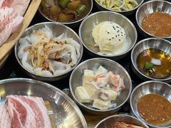 -GOGIYA·咕叽吖韩国传统烤肉店(东方新天地店)