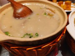 潮界生滚牛肉粥-潮界(虹桥新天地店)