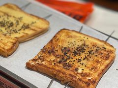 烤奶酪面包片-宝记烧烤·碳锅羊肉·羊蝎子火锅·夜食社(文体路创始店)