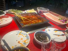 -二荆条·蜀鲜汇城市森林火锅