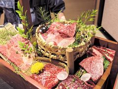 -山川小町·极番烧肉(新地假日广场店)