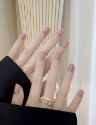 -IDO美甲美睫