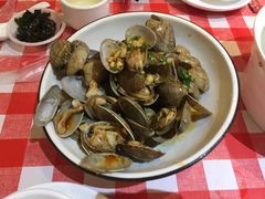 爆炒花甲-琼大师东方烤乳猪(亚特兰蒂斯店)