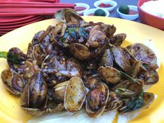 -东海岸人工湖美食村